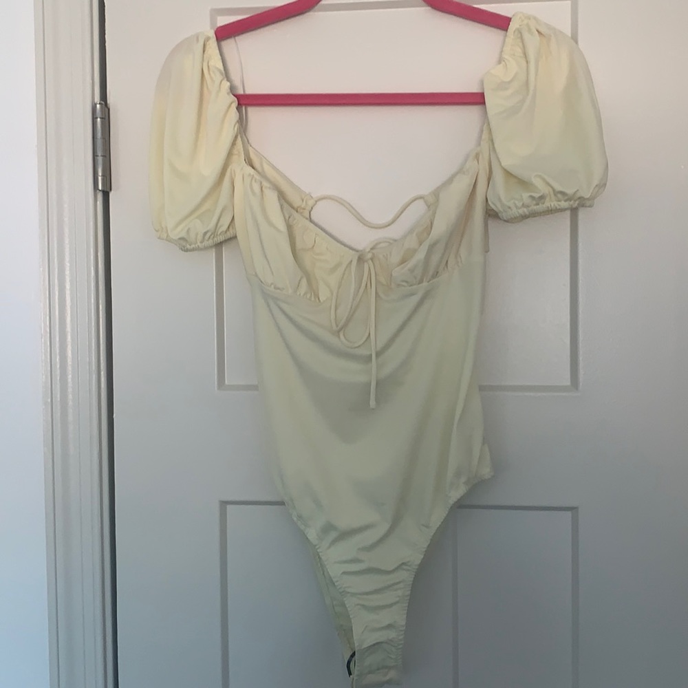 Princess Polly yellow bodysuit size 8 NWT